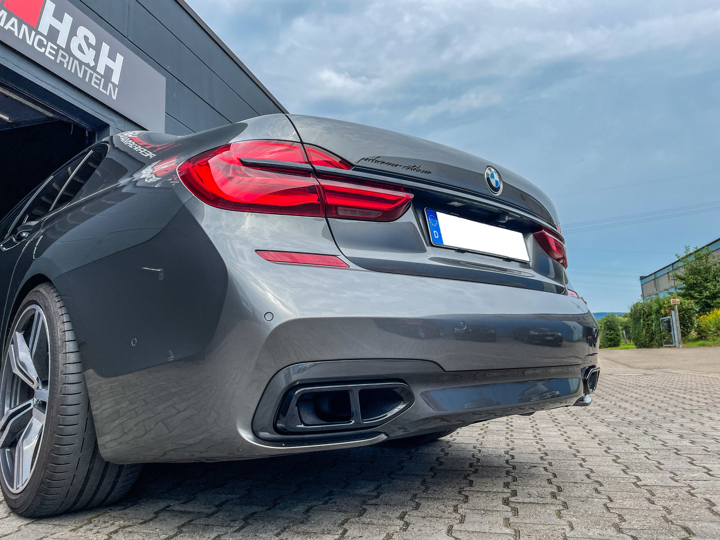 Auspuffrohr-Abdeckungen für BMW 7er G11/G12 / M760 Optik Design Schwarz